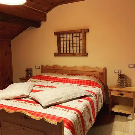 La Mansarda Di La Vite Apartment *
